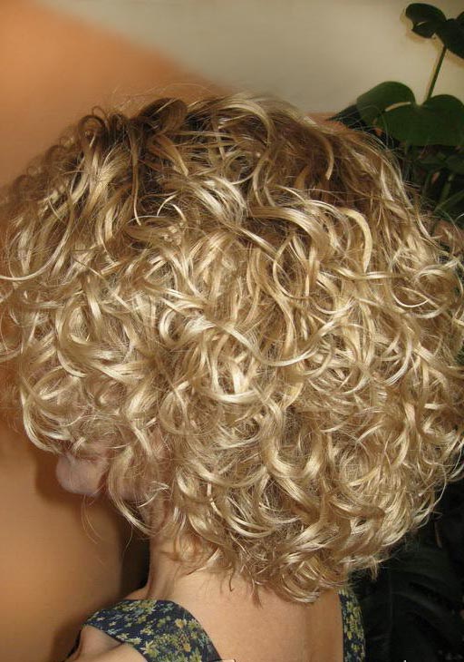Долговременная укладка волос на короткие волосы фото с челкой